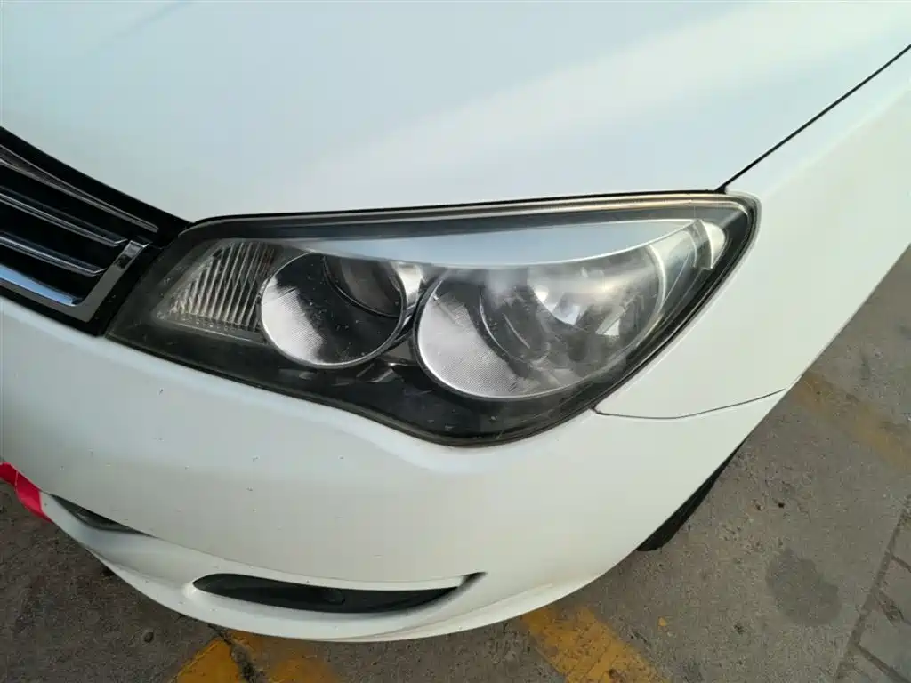Roewe 350 2016 2015 Model 1.5L Manual Luxury Sunroof Edition