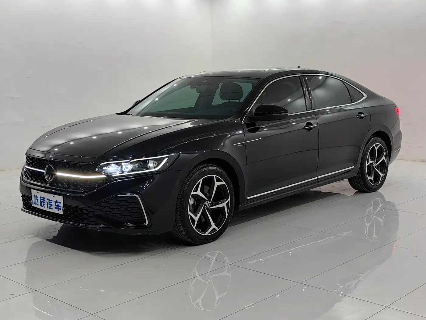 Volkswagen Passat 2024 380TSI Starlight Dragon Glory Edition