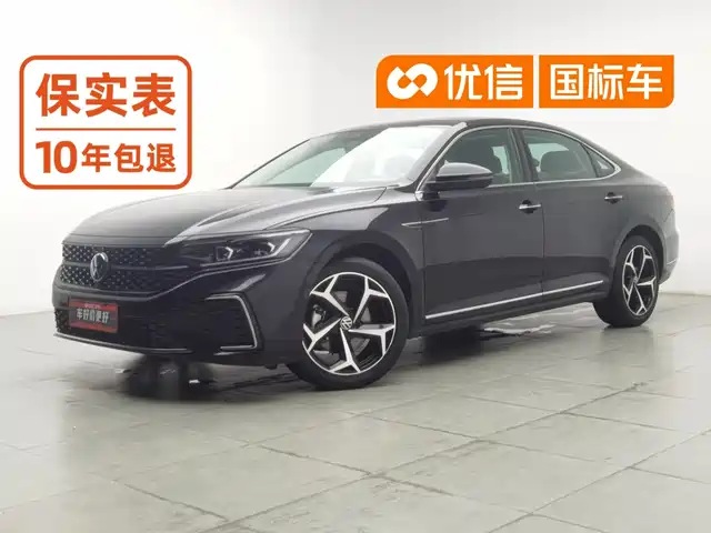 Volkswagen Passat 2023 Facelift 330TSI Starlight Luxury Edition — фото 1