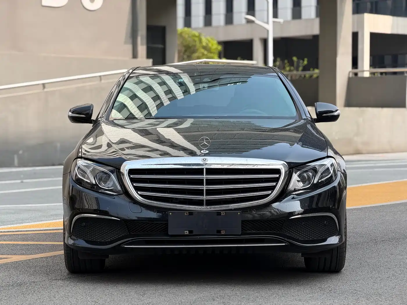 Mercedes-Benz E-Class 2016 E 300 L Fashion Type фото 2