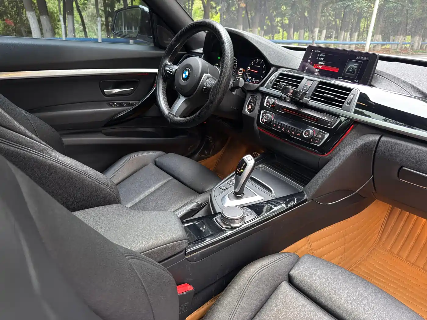 BMW 3 Series GT 2018 320i M Sport фото 5