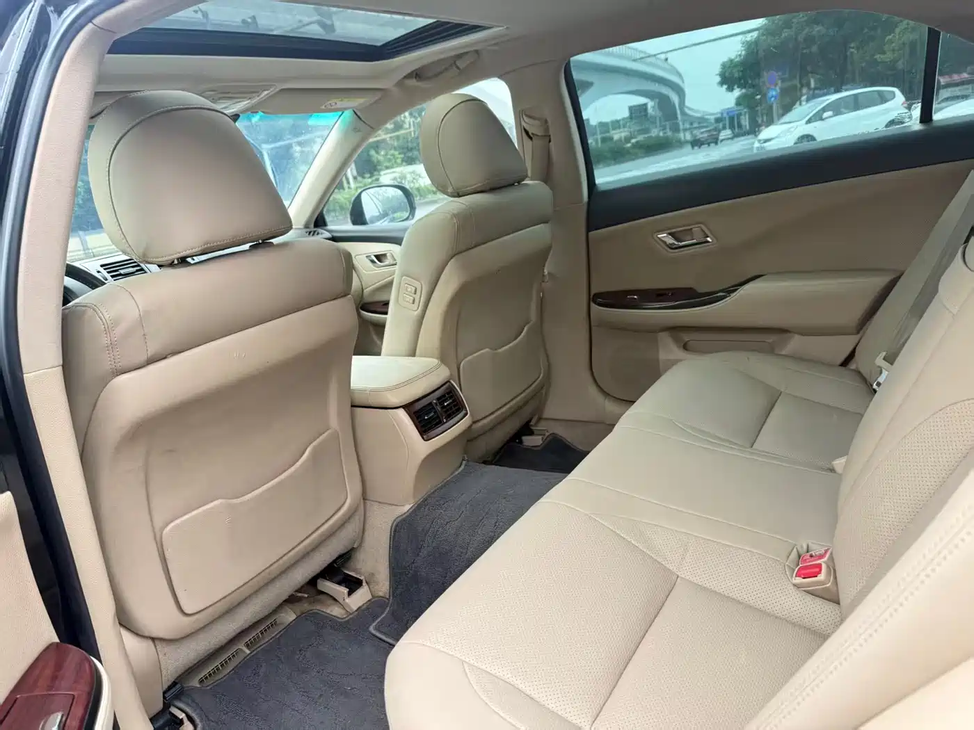 Фото 9 - Toyota Crown