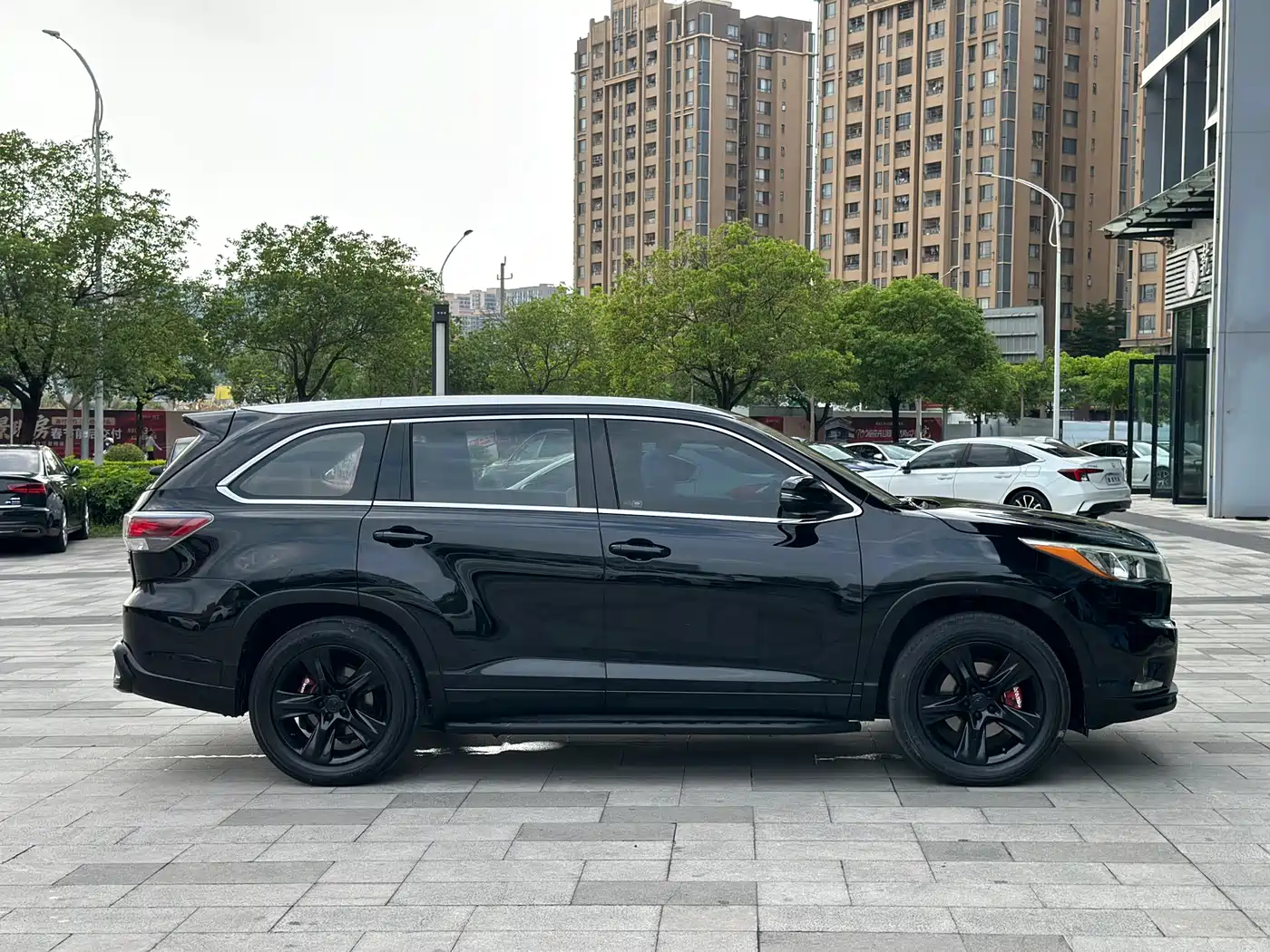 Toyota Highlander 2017 2.0T 4WD Premium 7-Seater фото 17
