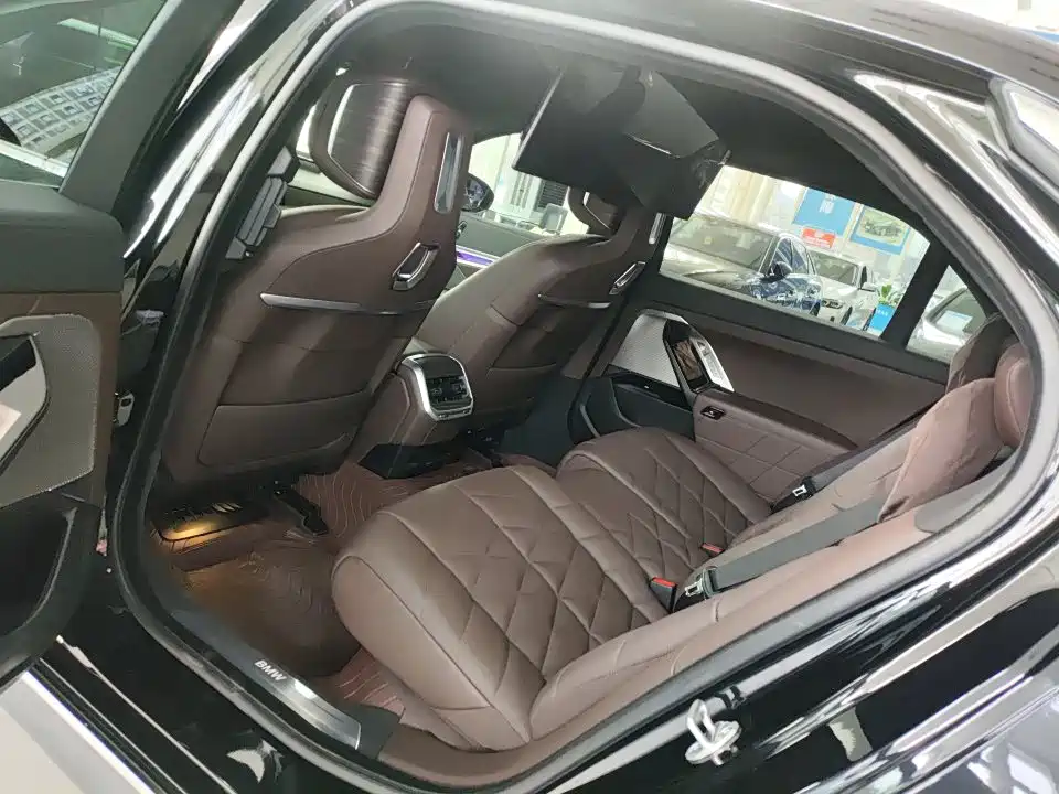 BMW 7 Series 2023 2023 Model 740Li Leading Luxury Package