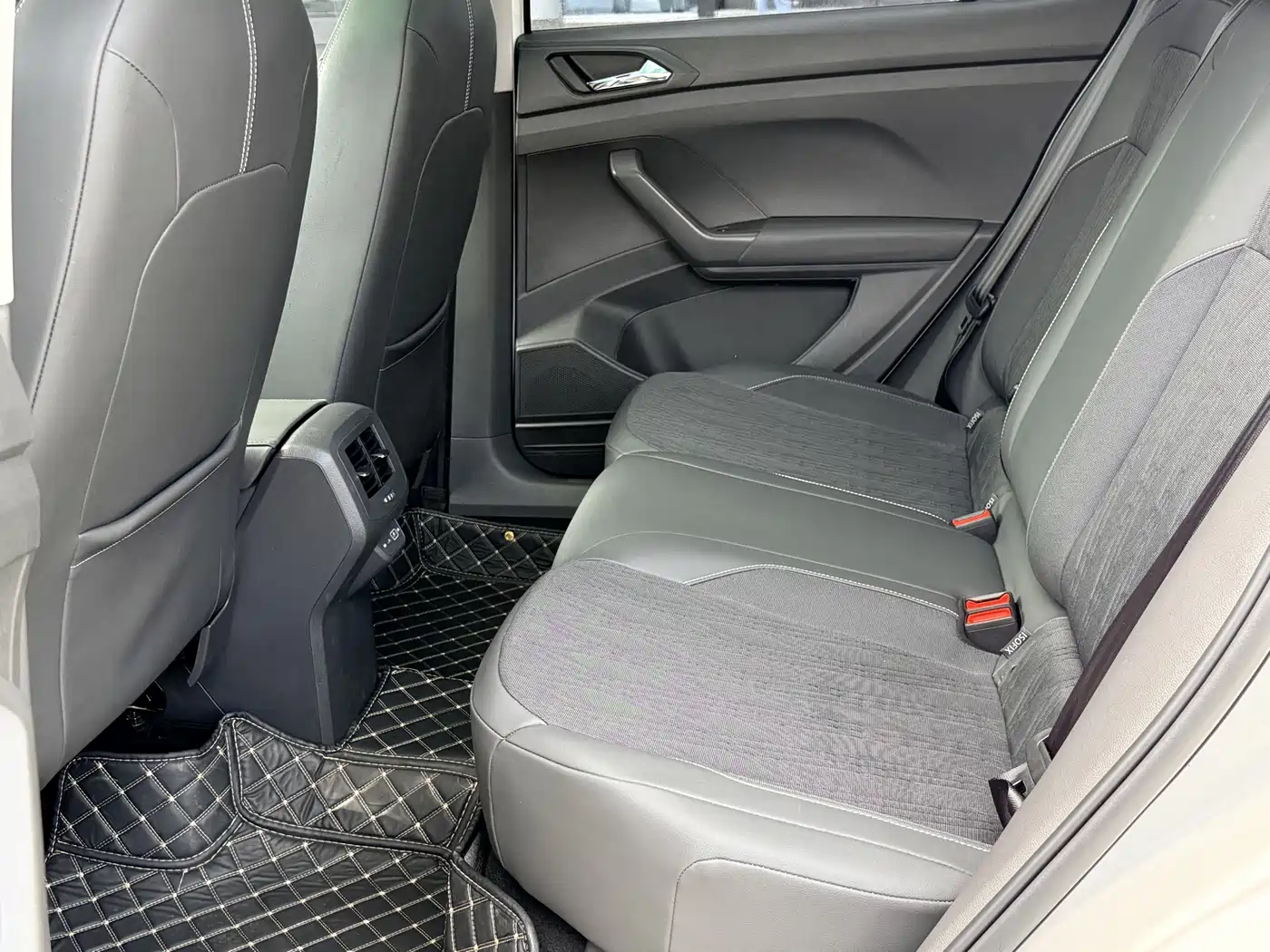 Volkswagen T-Cross 2021 280TSI DSG Comfort Edition фото 18