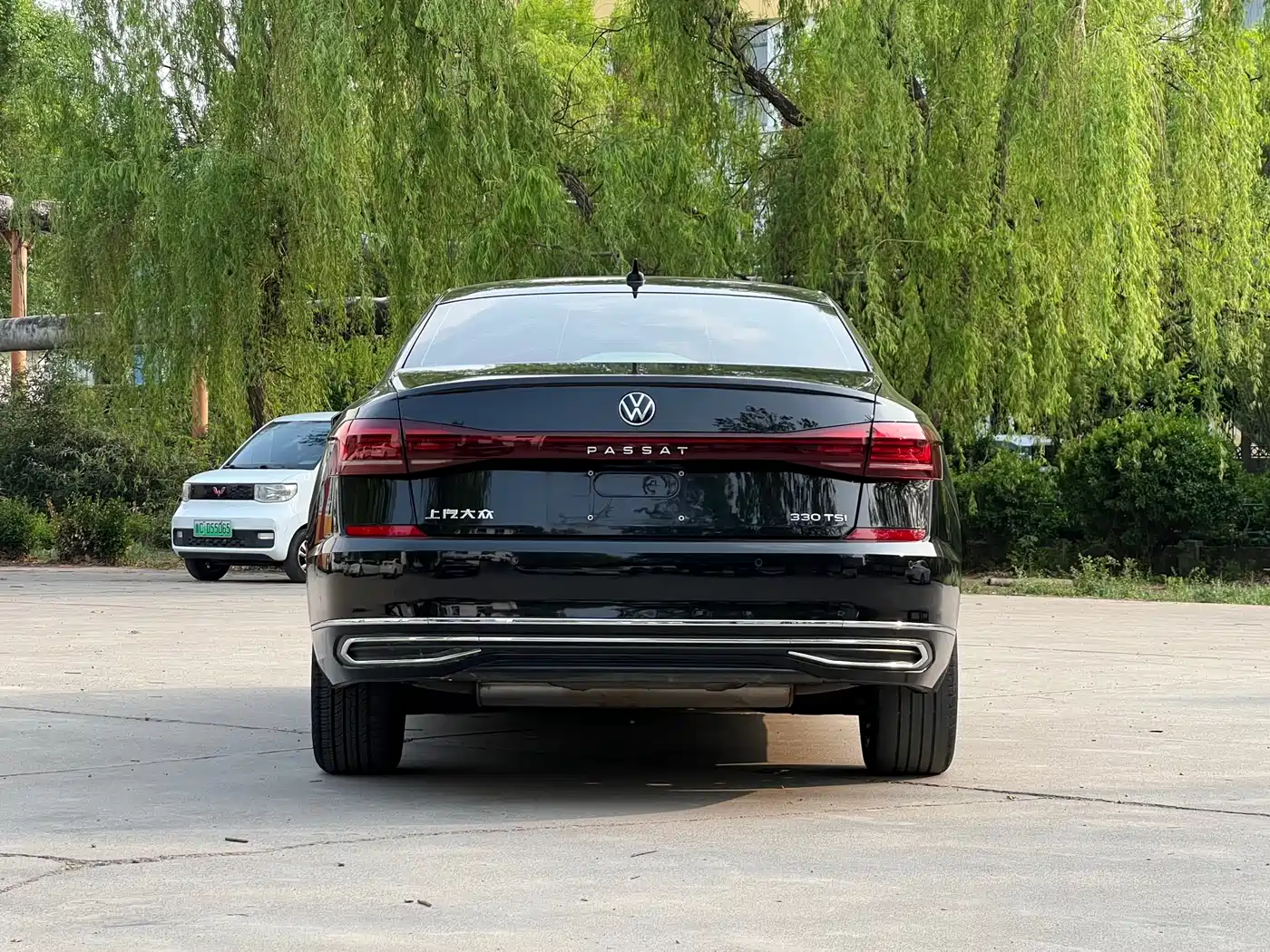 Volkswagen Passat 2022 330TSI Starlight Luxury Edition фото 6