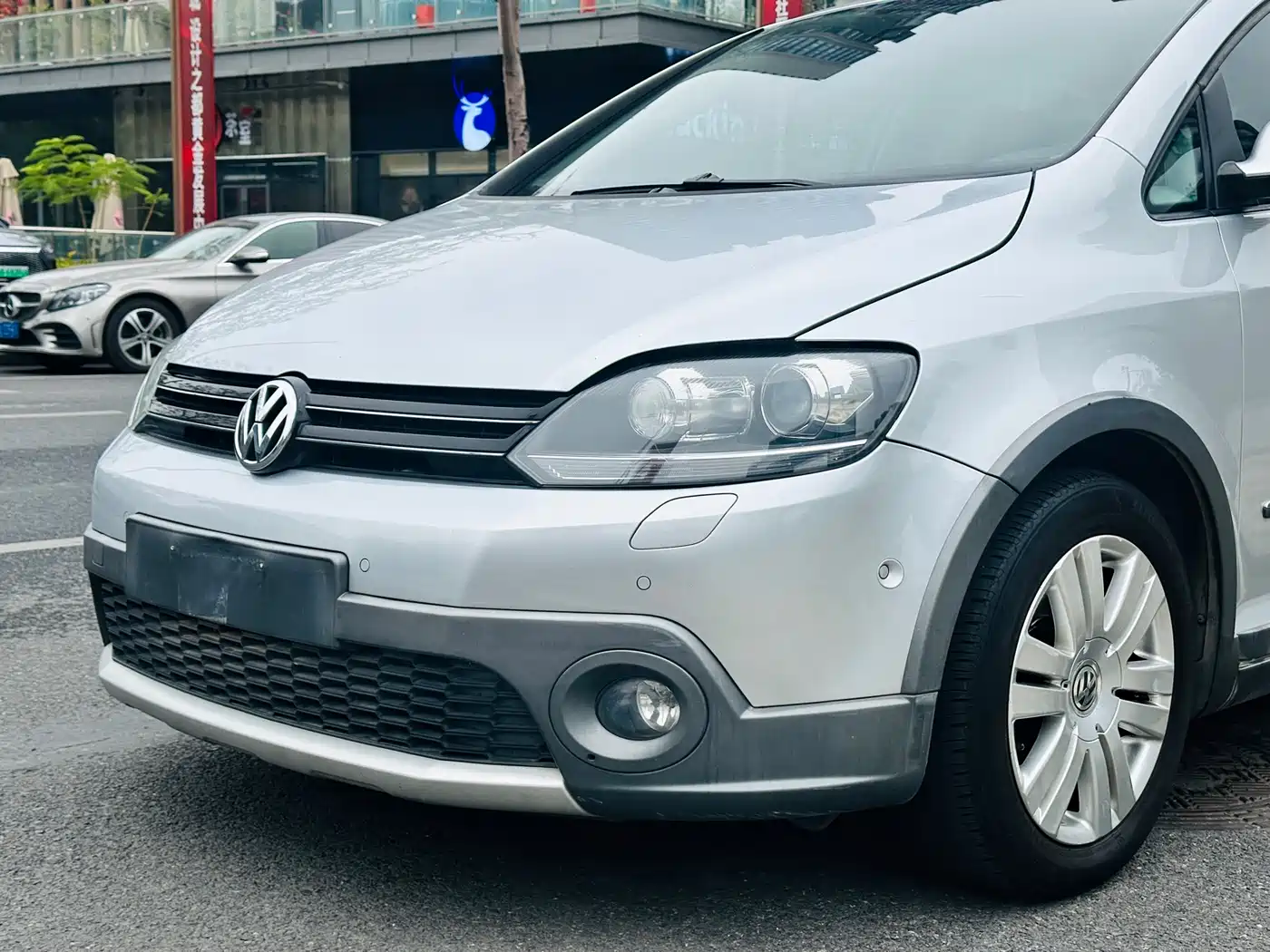 Volkswagen Golf (Import) 2011 1.4TSI Cross Golf фото 35