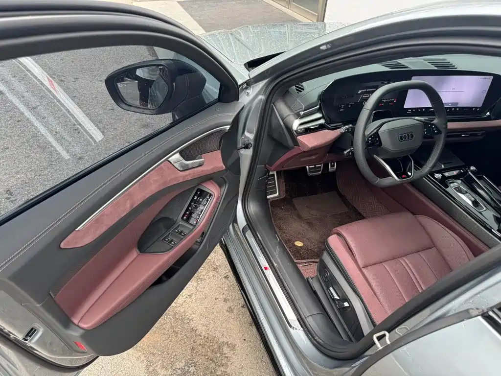 Фото 14 - Audi A6L