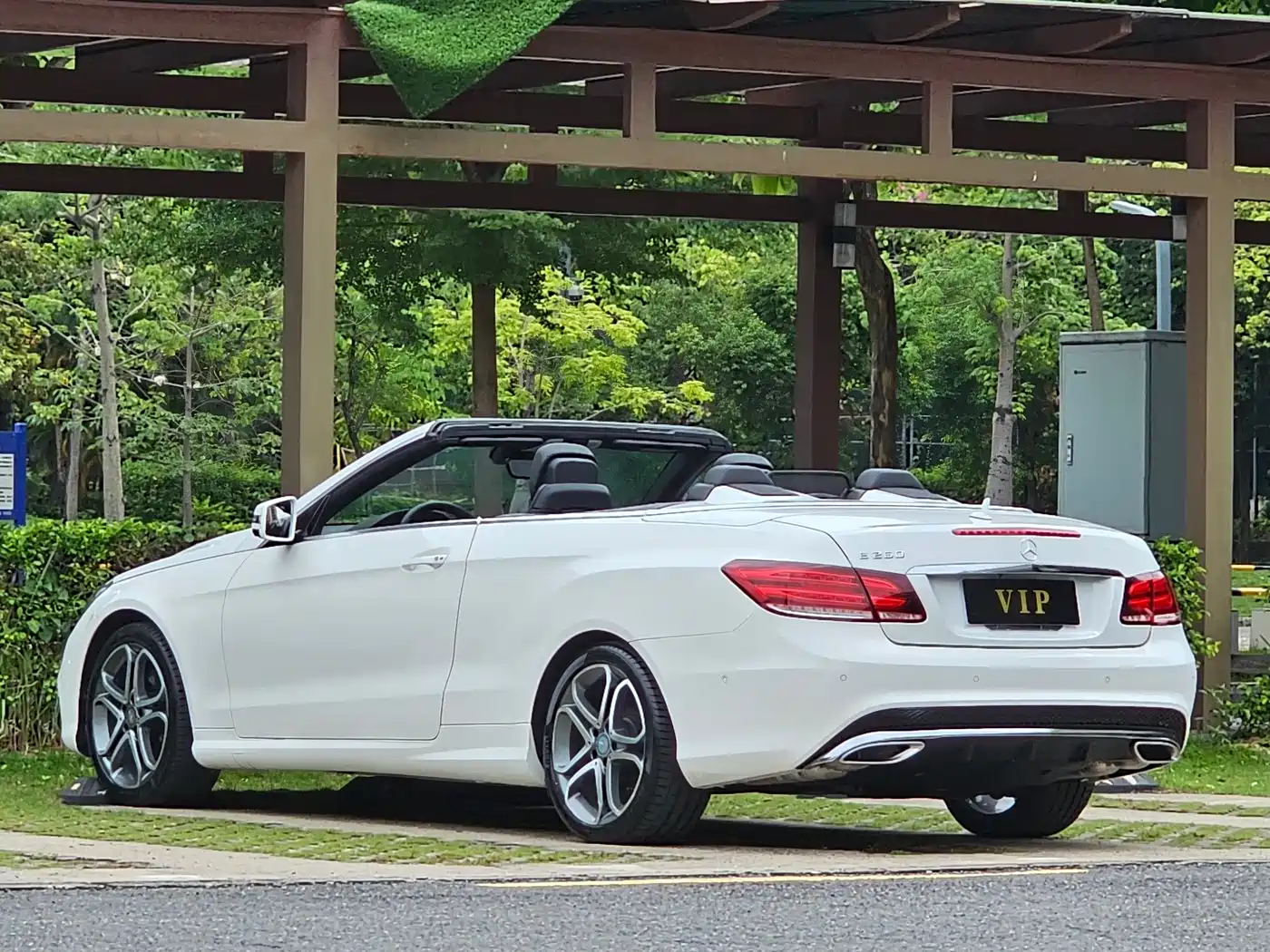 Mercedes-Benz E-Class (Import) 2014 E 260 Convertible Coupe фото 12