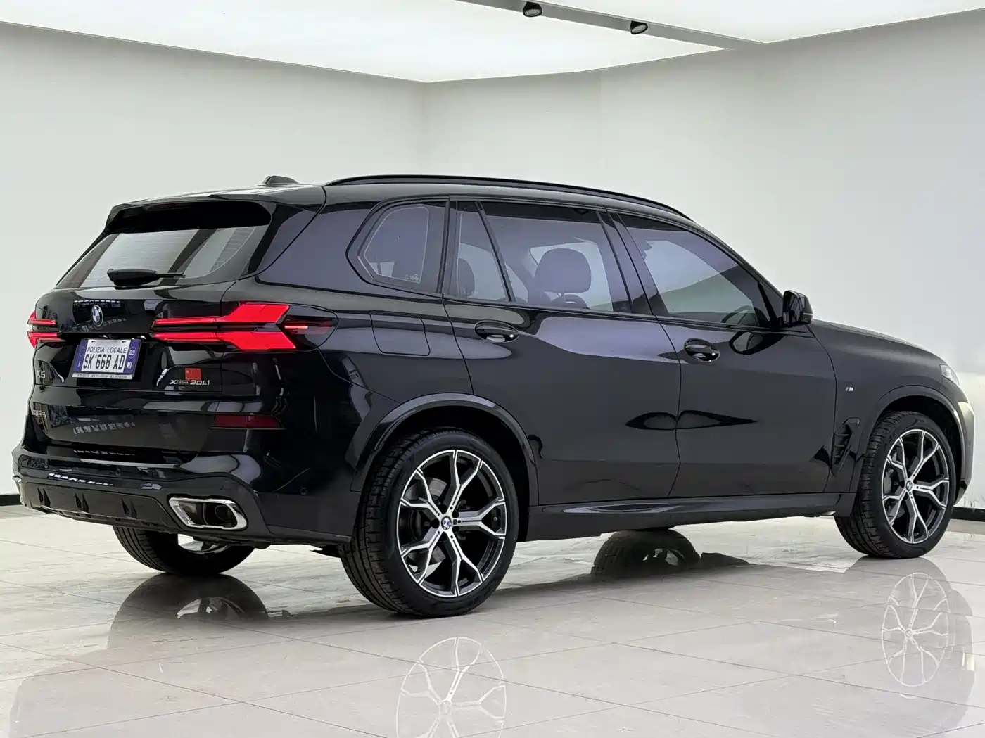 BMW X5 2023 xDrive 30Li Premium M Sport Package фото 20