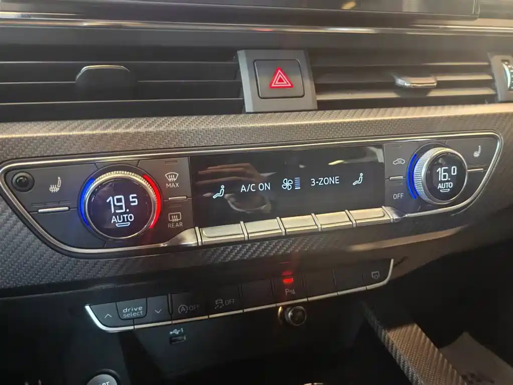 Audi A4L 2024 40 TFSI quattro RS Kit Speed Edition фото 5