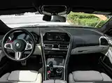 Photo 15 - BMW M8