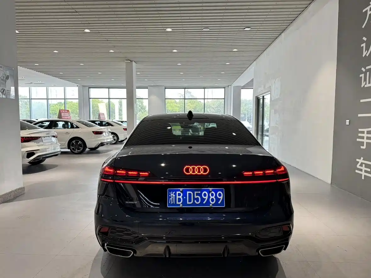 Photo 3 - Audi A6L