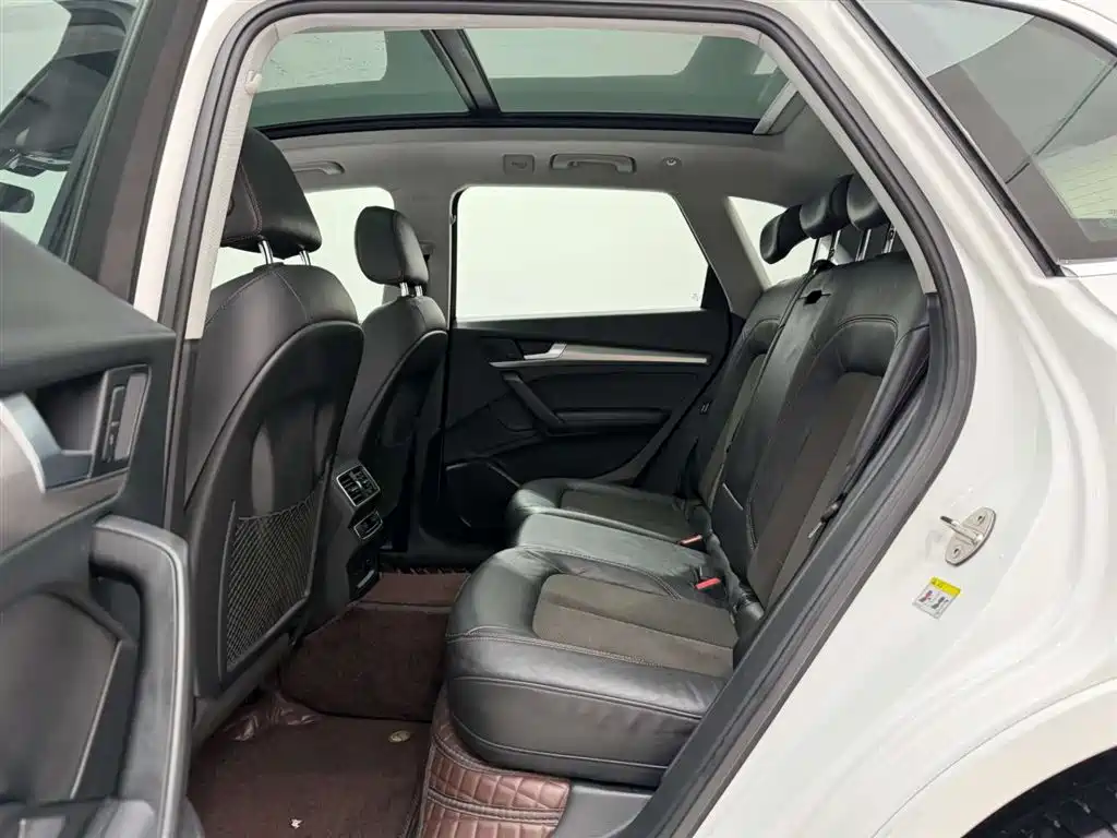 Audi Q5L 2018 45 TFSI Exclusive Fashion (China V) фото 17