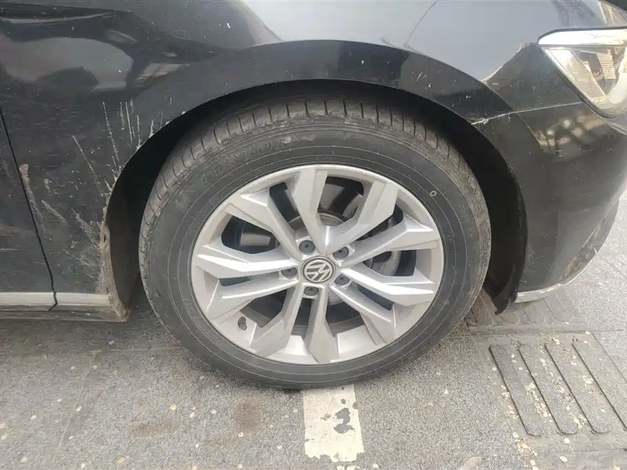 Volkswagen Magotan 2017 380TSI DSG Luxury фото 6