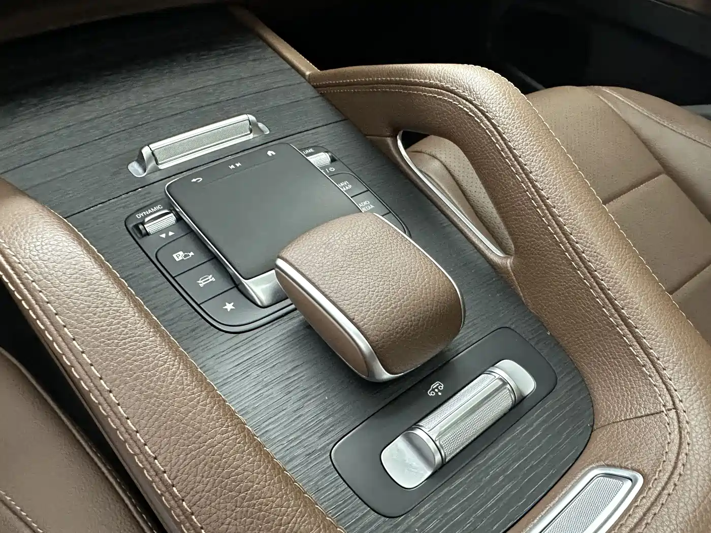 Mercedes-Benz GLS 2024 GLS 450 4MATIC Fashion Edition фото 18