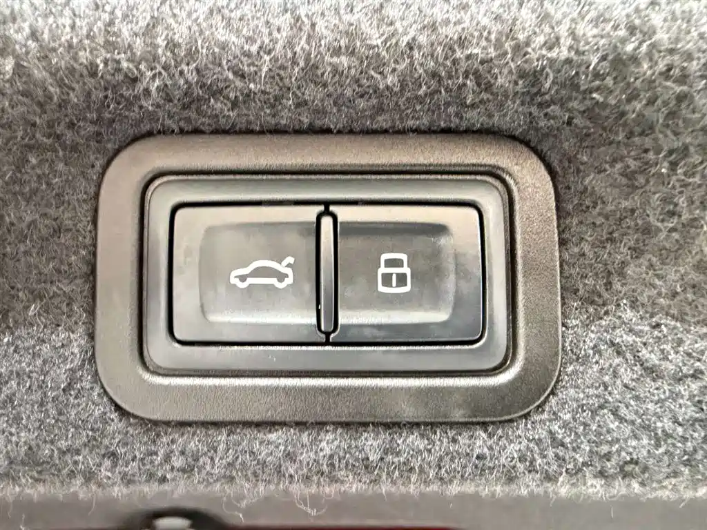Audi A7L 2024 45 TFSI Luxury фото 27