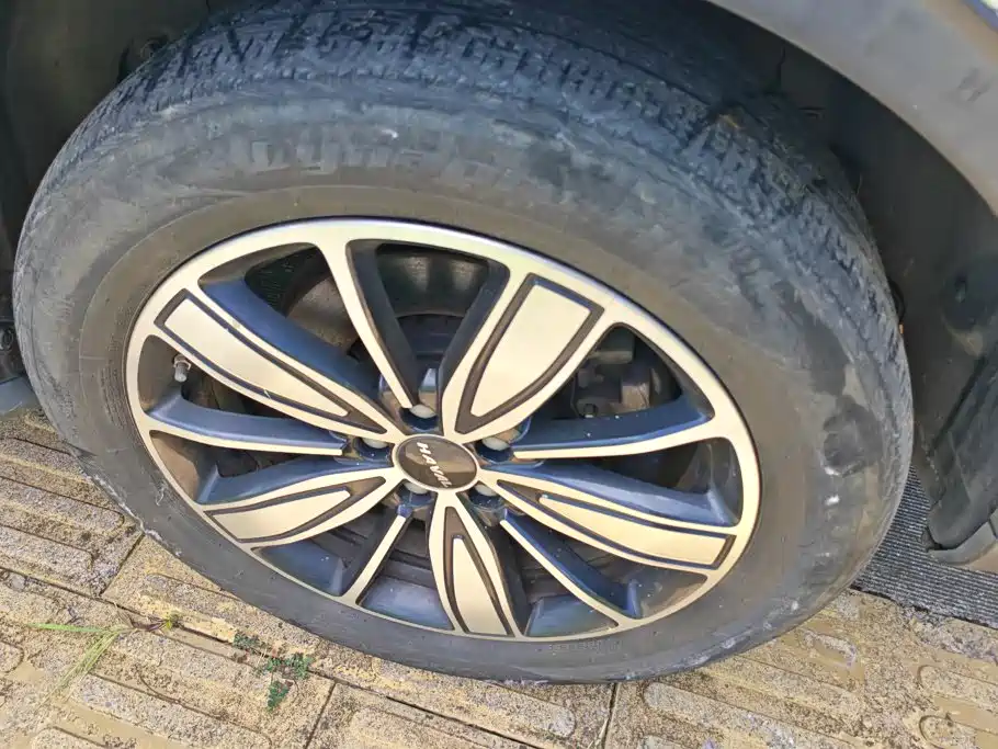Photo 6 - Haval H6