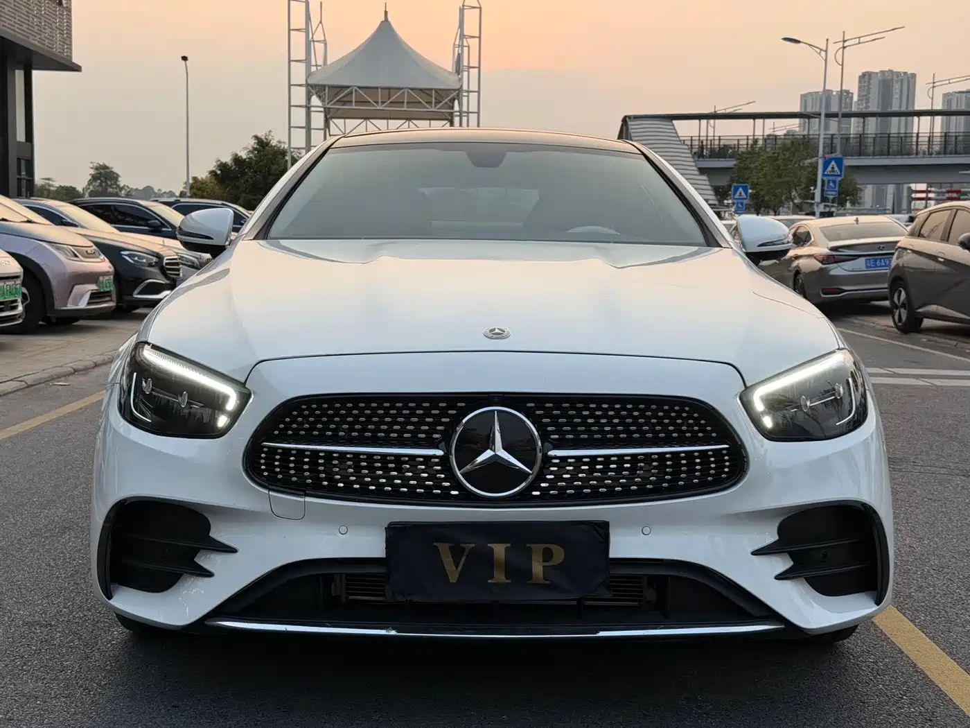 MERCEDES-BENZ E CLASS