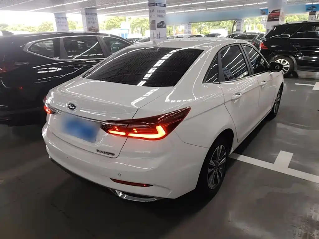 Ford Escort 2022 2021 1.5L Automatic Diamond Edition