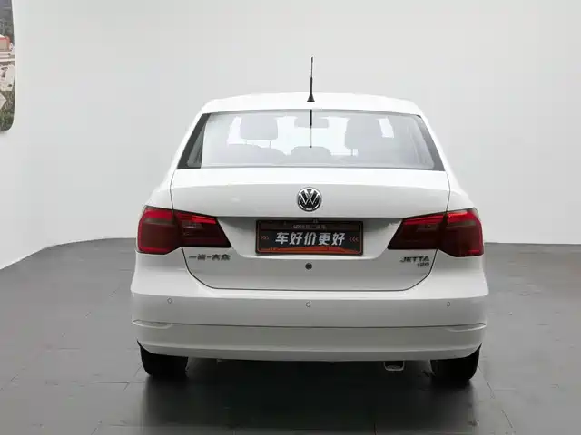Volkswagen Jetta 2015 Value Edition 1.6L Manual Comfort — фото 4