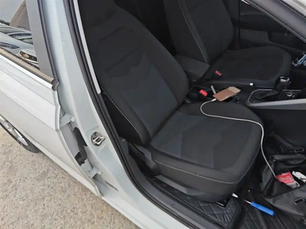 Volkswagen Polo 2023 Plus 1.5L Automatic Panorama Enjoyment Edition фото 24