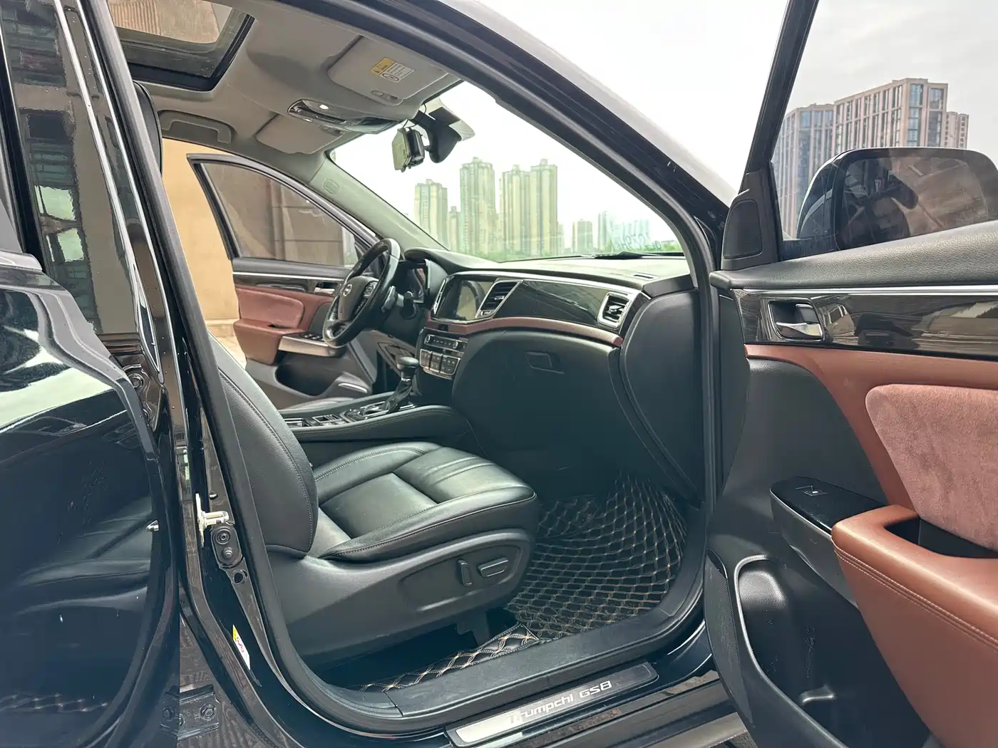GAC Trumpchi Trumpchi GS8 2017 320T 2WD Premium (7-seater) фото 12