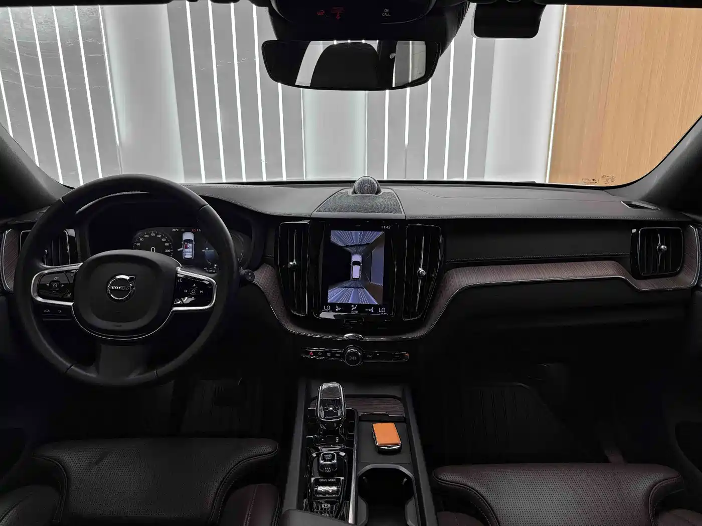 Фото 13 - Volvo XC60 Plug-in Hybrid