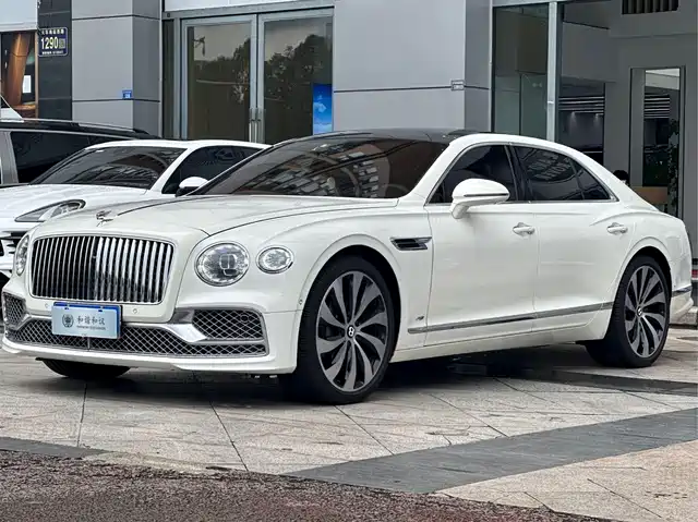 Bentley Flying Spur 4.0T V8, Стандарт