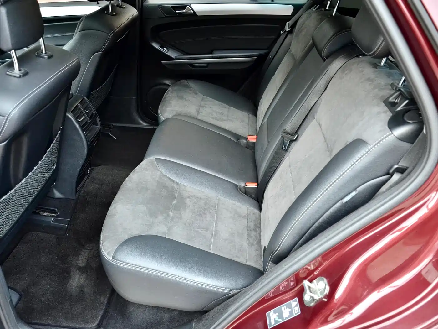 Mercedes-Benz M-Class 2010 ML 300 4MATIC фото 13