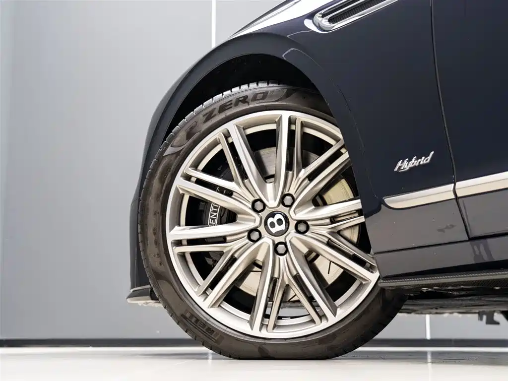 BENTLEY FLYING SPUR PLUG-IN HYBRID