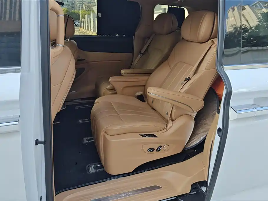 Voyah Auto Voyah Dreamer 2024 PHEV Extended Range Premium Edition фото 11