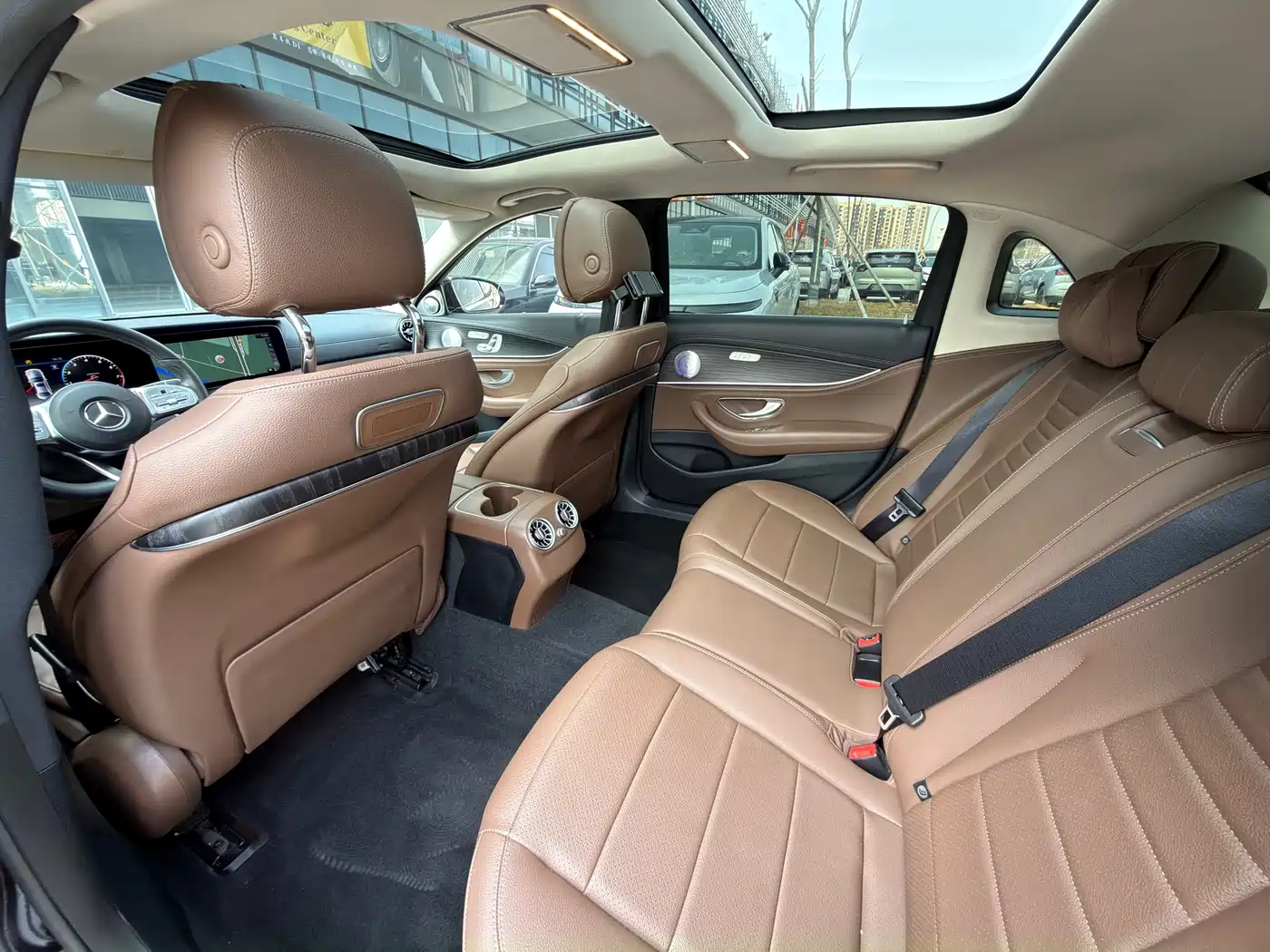 Mercedes-Benz E-Class 2020 E 300 L Sport Fashion Model фото 8