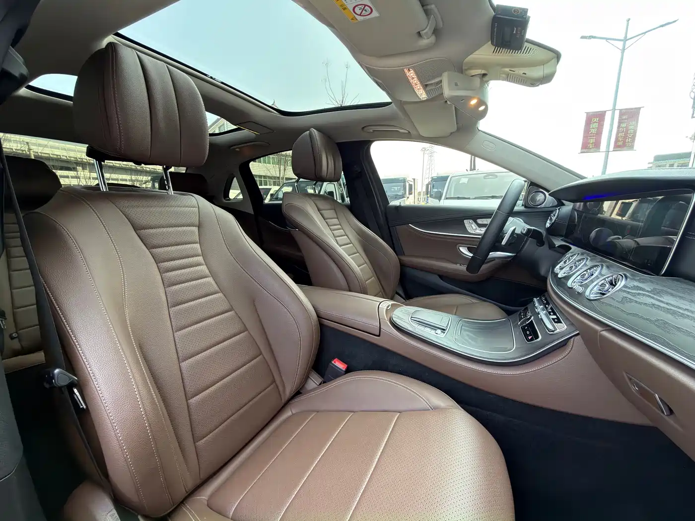 Mercedes-Benz E-Class 2020 E 300 L Sport Fashion Model фото 15