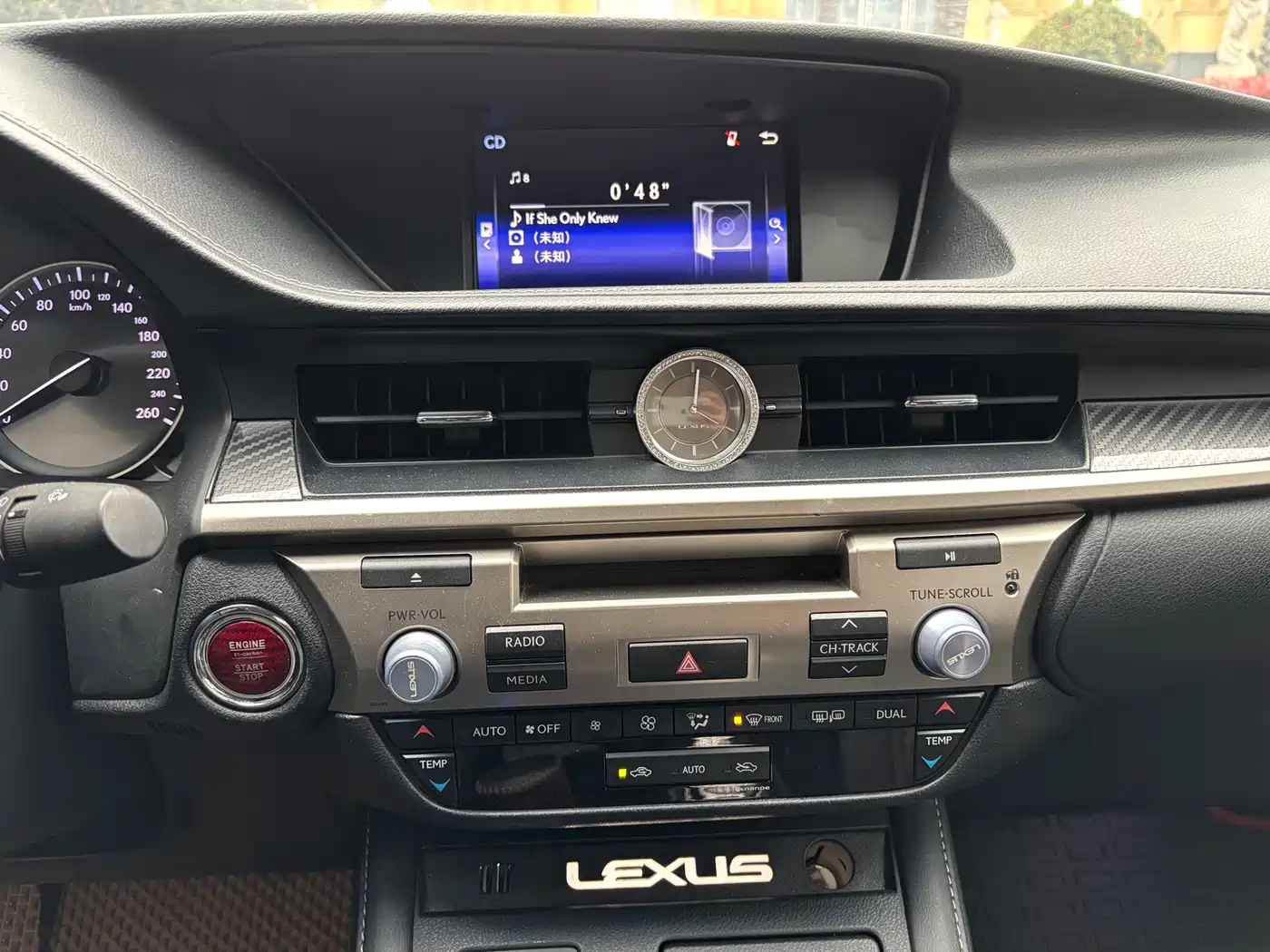 Lexus ES 2015 300h Comfort Edition фото 10