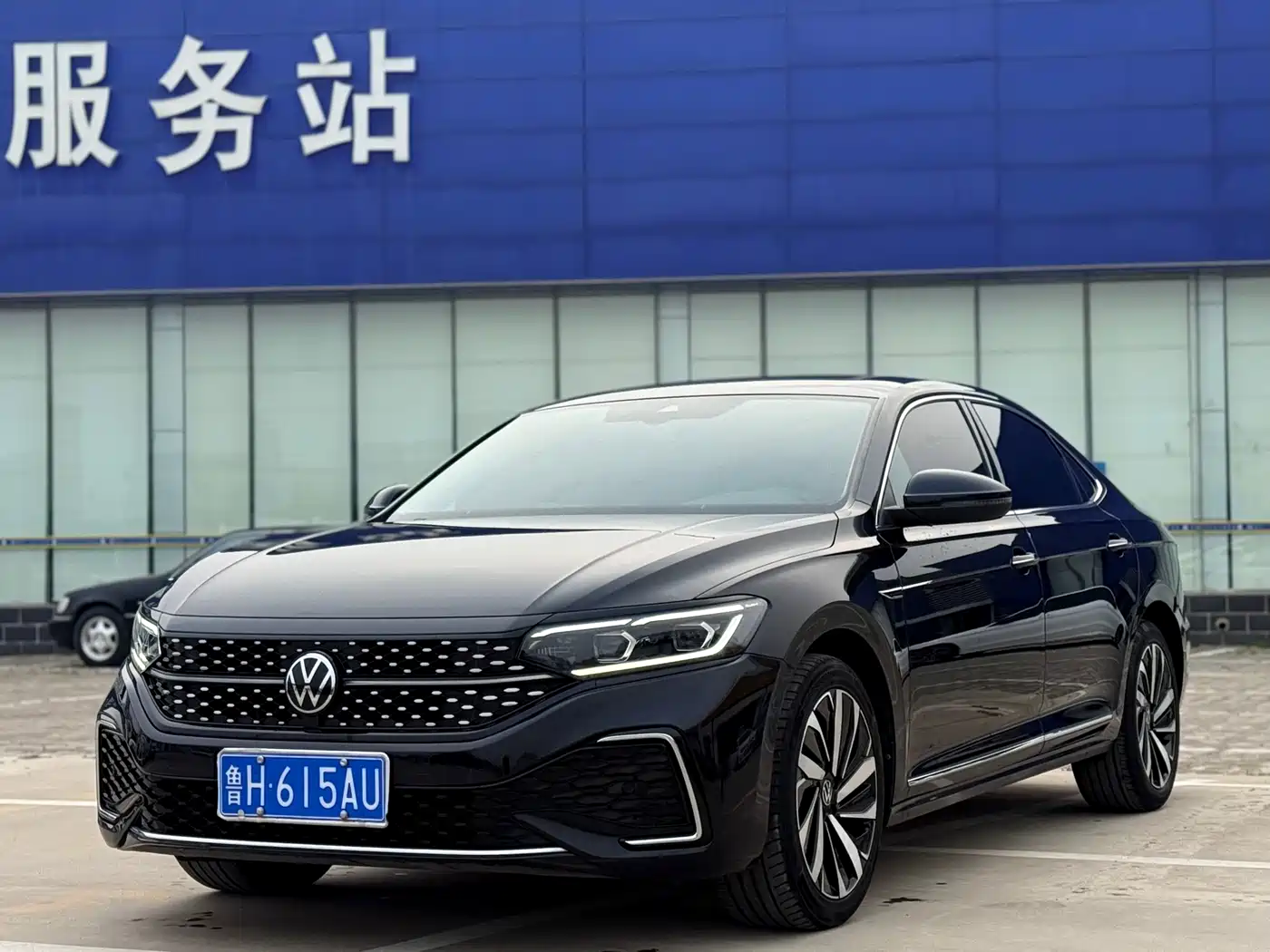 Volkswagen Passat 2022 330TSI Starlight Luxury Edition
