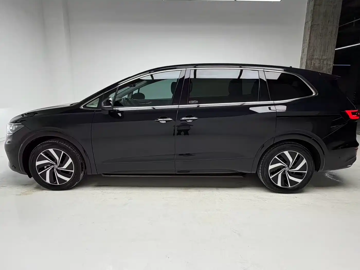 Volkswagen Viloran 2024 380TSI Prestige Edition фото 9