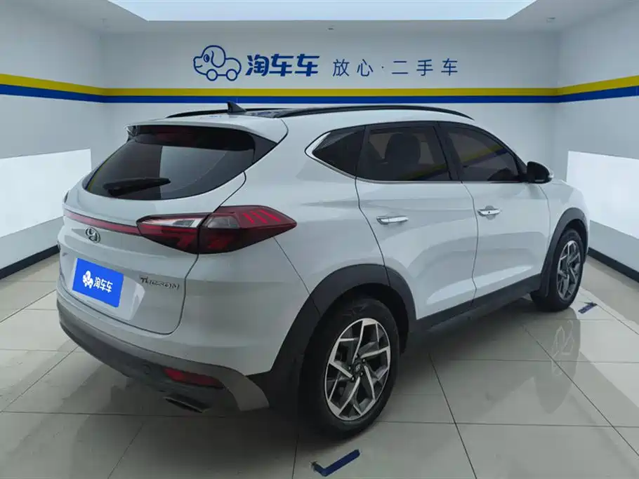 Hyundai Tucson 2019 280TGDi Dual-clutch 2WD Fashion Edition China VI фото 3