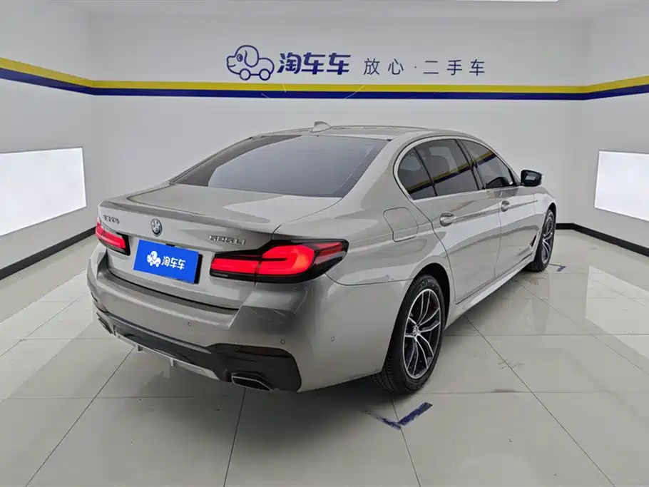 BMW 5 Series 2021 525Li M Sport Package фото 3
