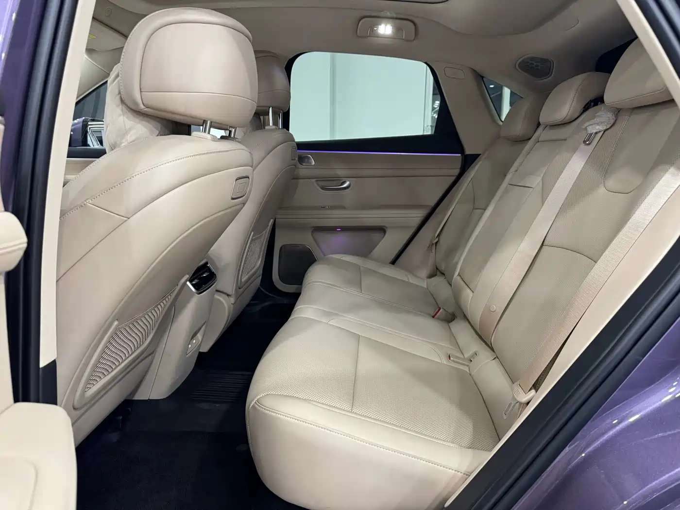 AITO Wenjie AITO M5 2025 Extended Range Ultra AWD фото 5