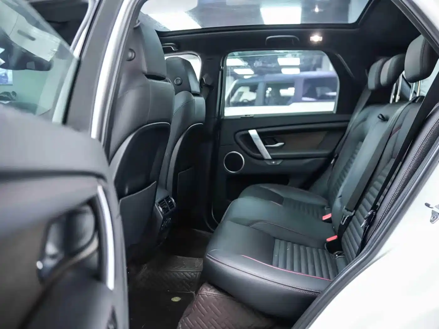 Land Rover Discovery Sport 2021 249PS R-Dynamic S Performance Edition фото 5