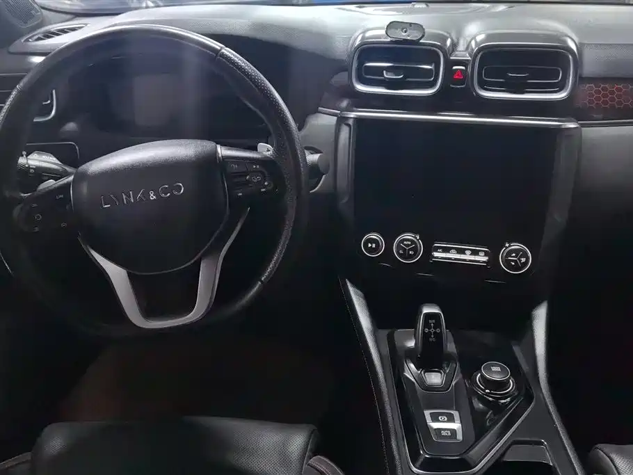 Lynk & Co 03 2018 1.5TD DCT Sport (China V) фото 12