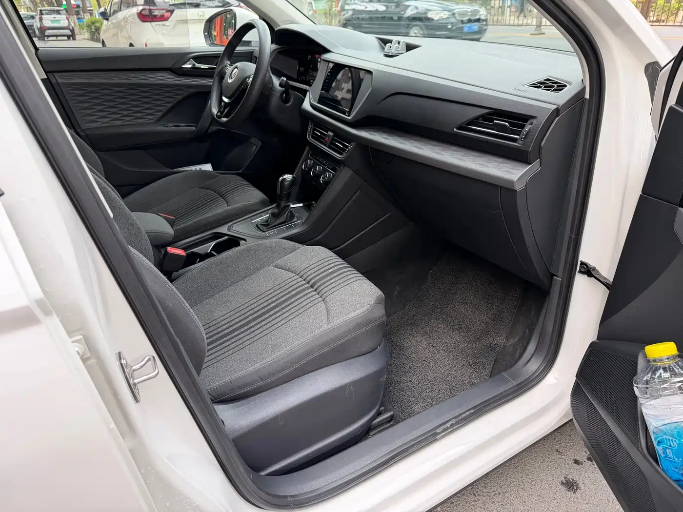 Volkswagen Tharu 2022 280TSI 2WD Trend фото 12