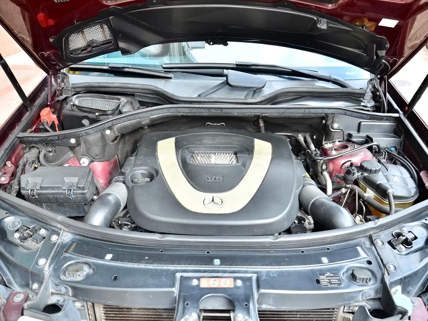 Mercedes-Benz M-Class 2010 ML 300 4MATIC фото 24