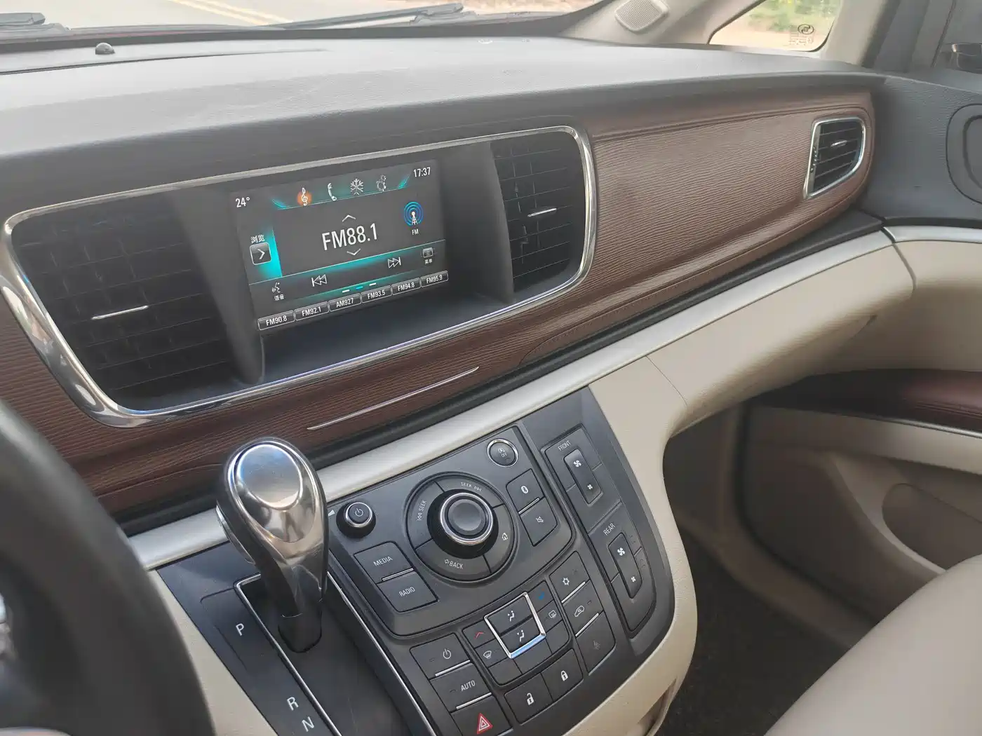 Buick GL8 2017 25S Luxury China V фото 17