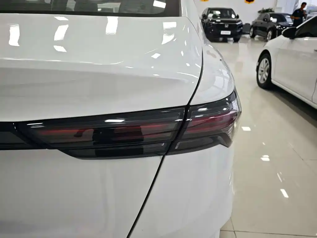Photo 8 - Geely Binrui