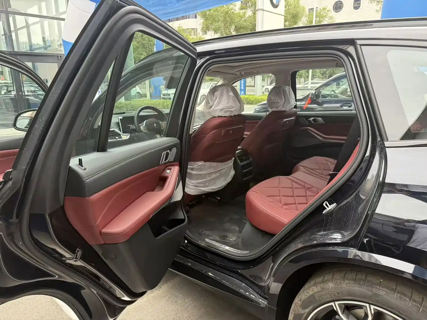 BMW X5 2026 2025 Model xDrive 30Li Exclusive M Sport Blackout Package
