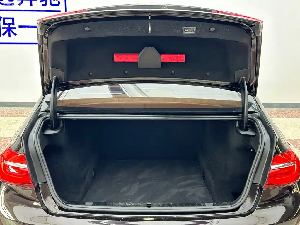 Фото 46 - BMW 7 Series