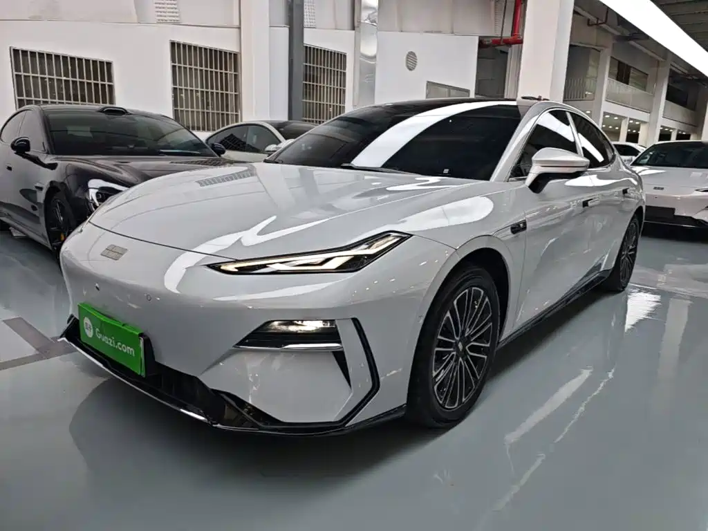 2025 Geely Galaxy Galaxy E8