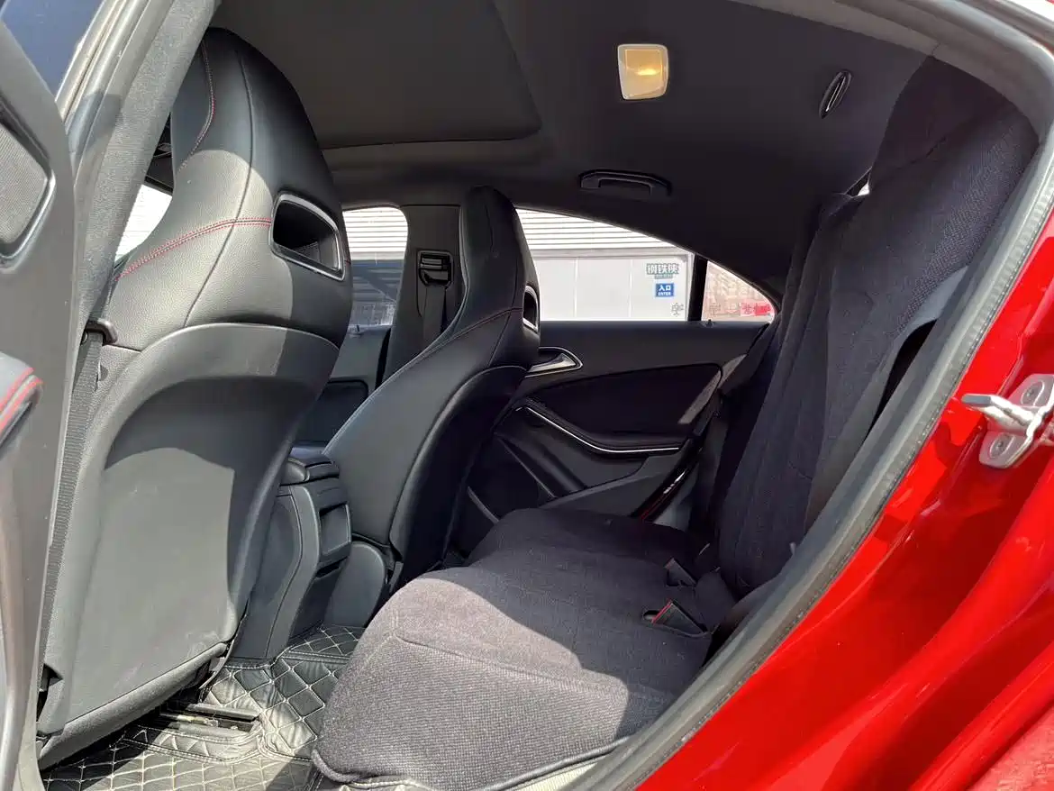 Mercedes-Benz CLA (Import) 2015 CLA 220 4MATIC фото 12